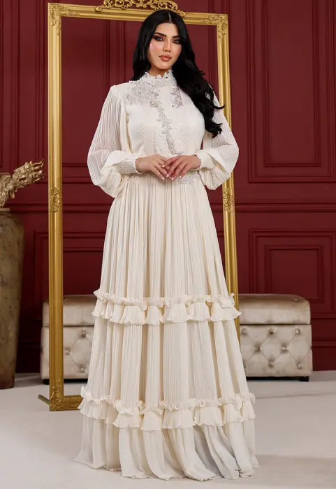 فستان ماكسي بليسيه بتطريز أنيق image 0