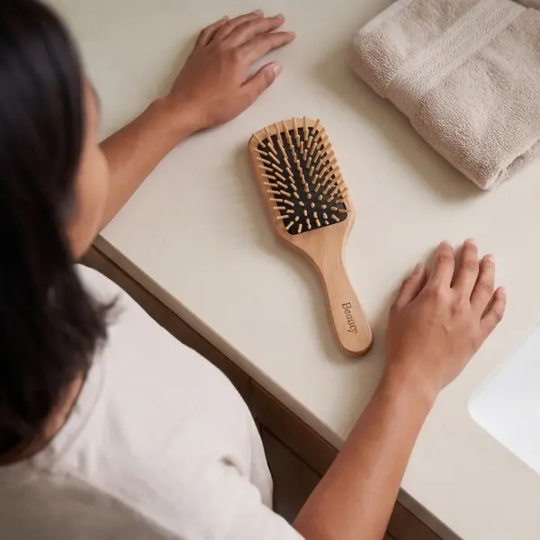 Wooden hairbrush (Black) image 3
