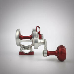 SEIGLER SG SMALL GAME LEVER DRAG REEL- RIGHT HAND – SILVER/RED image 0