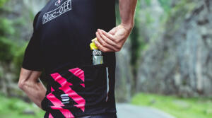 Muc Off Bodyfit Pro WS Vest Gilet - Camo image 4