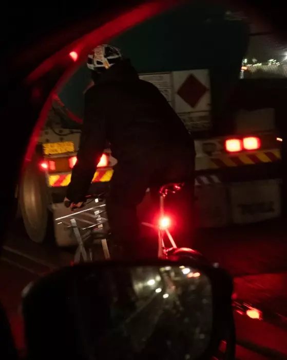 KNog Blinder Rear Bike Light squer image 4
