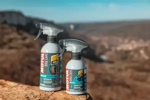 Motul Brake Clean - 300ml image 1