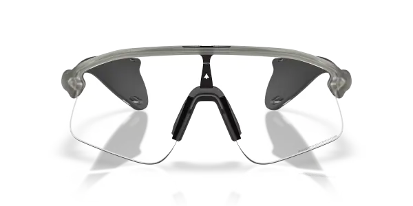 oakley photochromic image 0