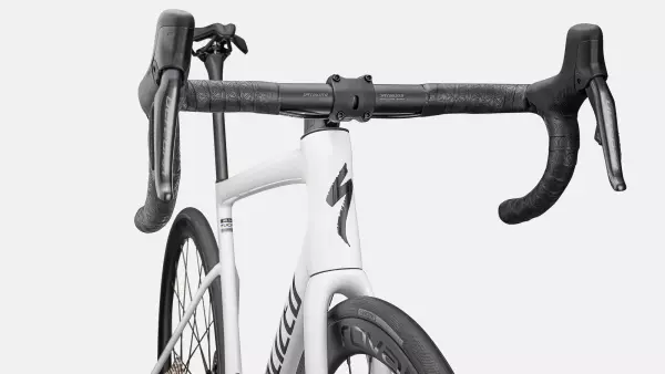 Specialized TARMAC SL8 EXPERT Ultegra DI2 image 1