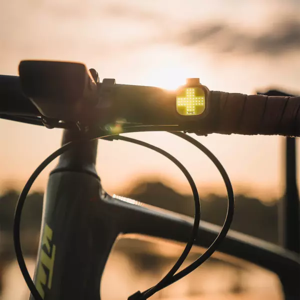 Knog Blinder Mini Front Bike Light image 4