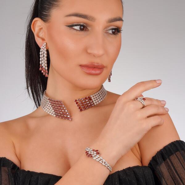 Gradient design accessory set for evening wear image 3