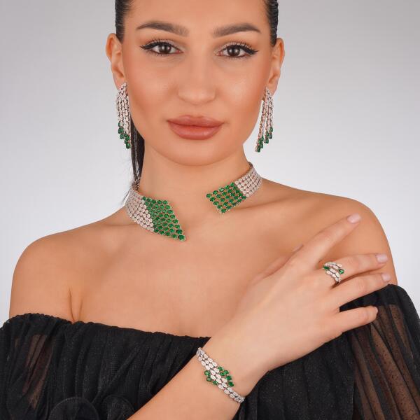 Gradient design accessory set for evening wear image 1