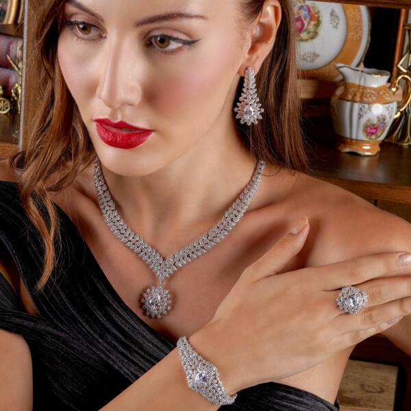 Luxury Wedding Set with Vein & Flora Design image 0