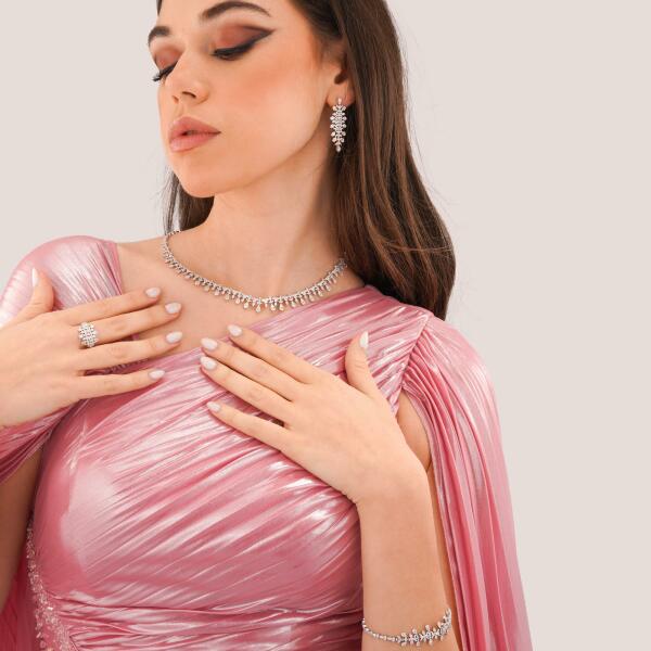 طقم كريستالي فاخر مرصّع بحجار بلورية image 0
