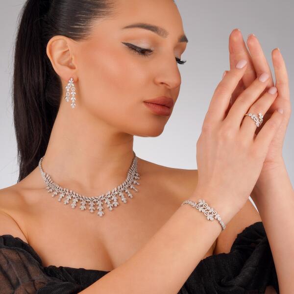 طقم كريستال سهرة وأعراس أنيق image 0