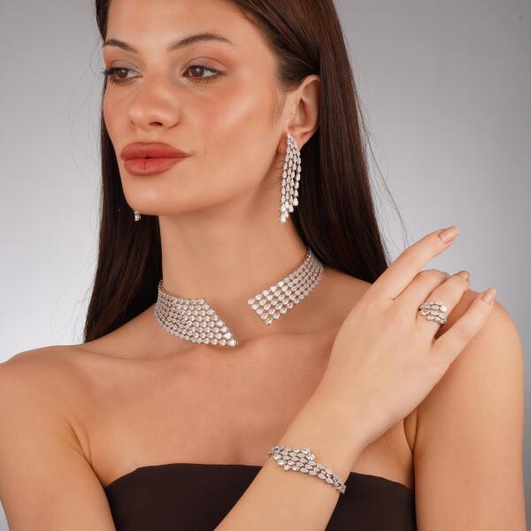 Gradient design accessory set for evening wear image 0