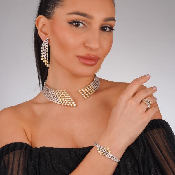 Gradient design accessory set for evening wear image 4
