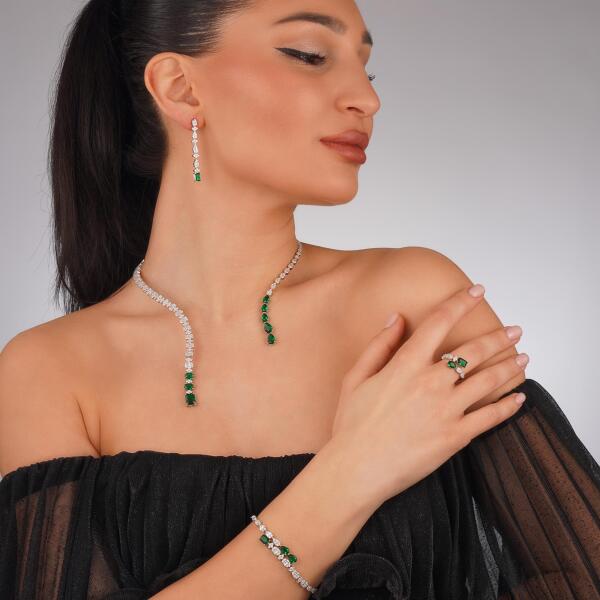 Luxurious, sparkly evening wear set image 2