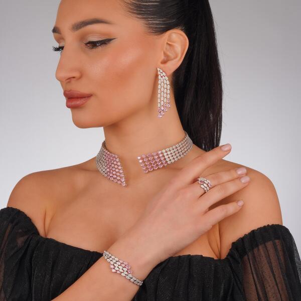 Gradient design accessory set for evening wear image 2