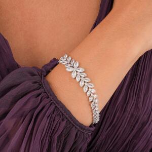 Crystal Necklace Set-Silver/White image 5