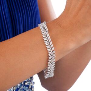 Silver Necklace Set with White Crystals image 2