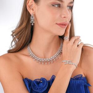 طقم كمثرى و مربعات مرصع image 9