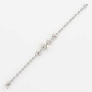 Silver Toned Flora Necklace Set image 7