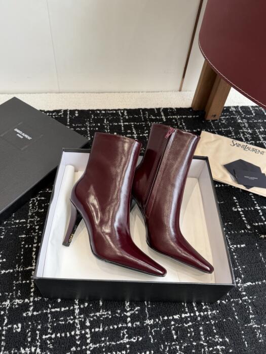 Saint Laurent image 3