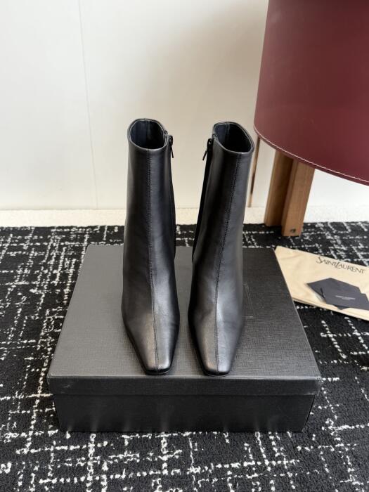 Saint Laurent image 0