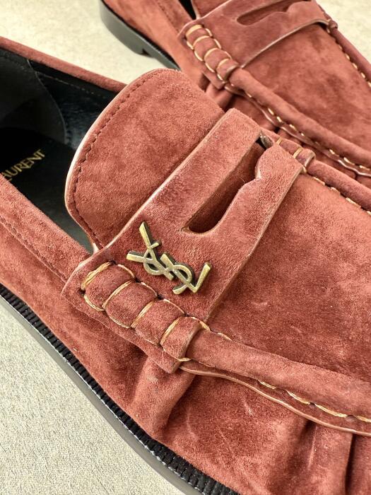 Saint Laurent image 6