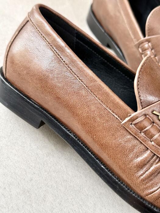 Saint Laurent image 5