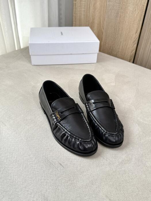 Saint Laurent image 0