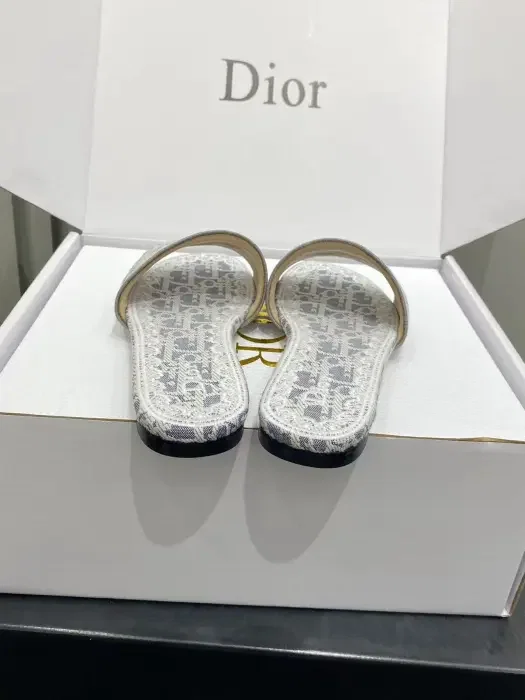 Dior image 6
