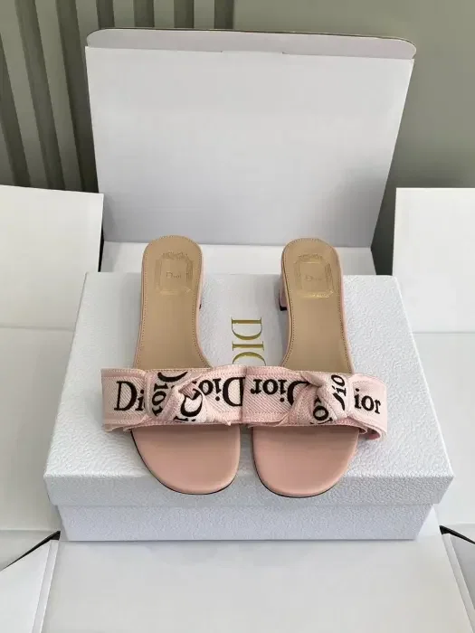 Dior image 0