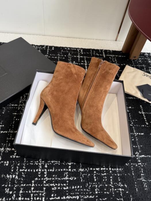 Saint Laurent image 3