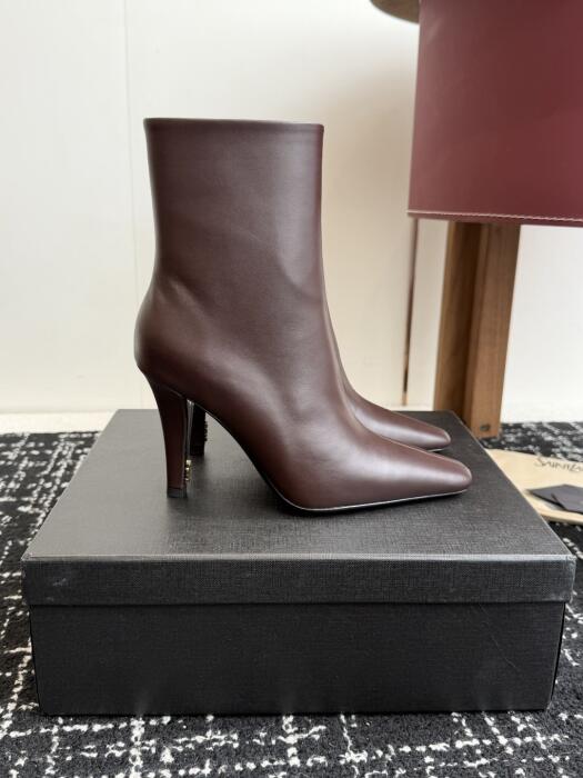 Saint Laurent image 1
