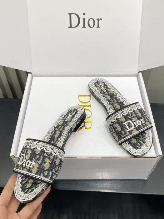 Dior image 3