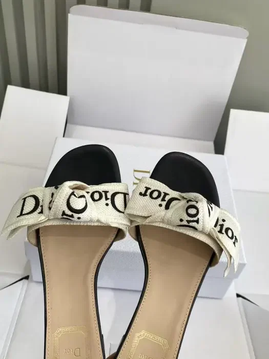 Dior image 3