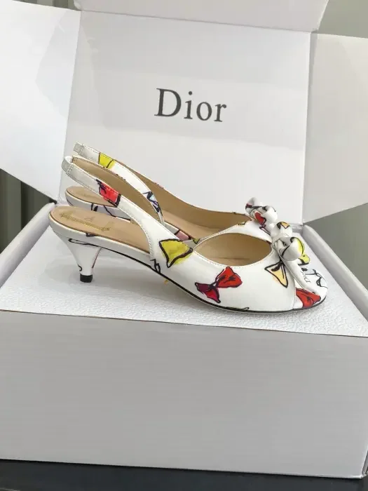 Dior image 1