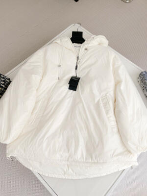 Saint Laurent image 0