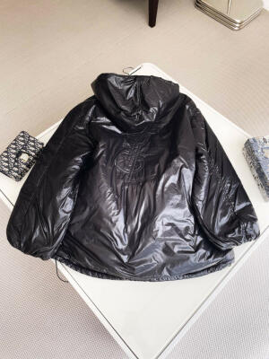 Saint Laurent image 1