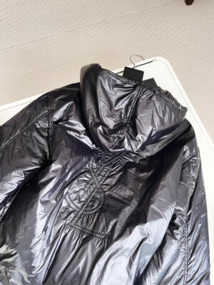 Saint Laurent image 2