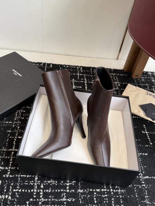 Saint Laurent image 4