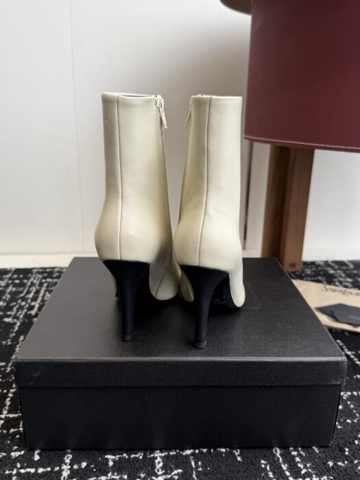 Saint Laurent image 7