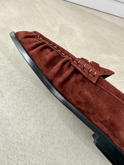 Saint Laurent image 7