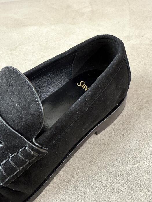 Saint Laurent image 2