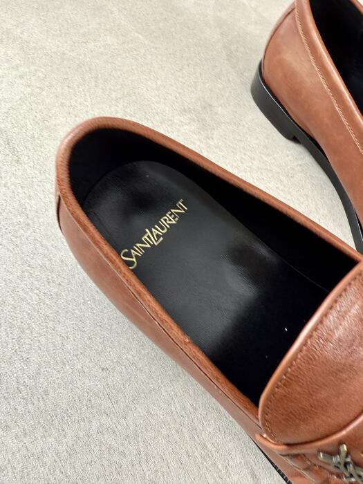 Saint Laurent image 7