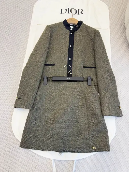 Dior image 1