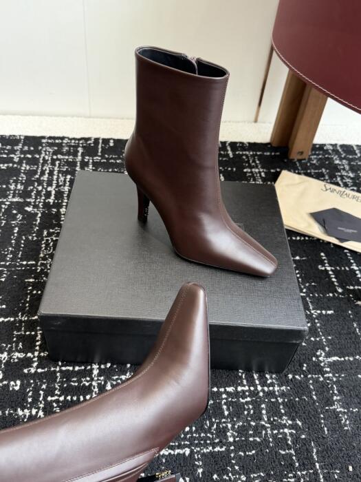 Saint Laurent image 6