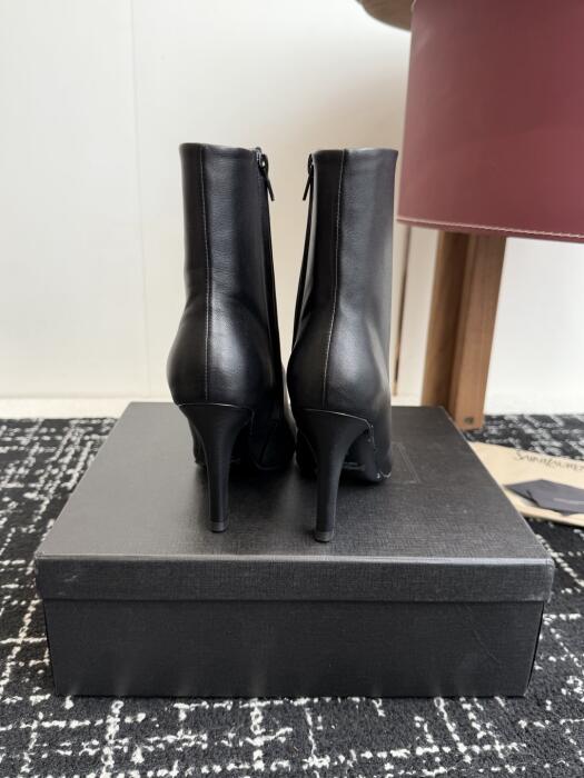 Saint Laurent image 7