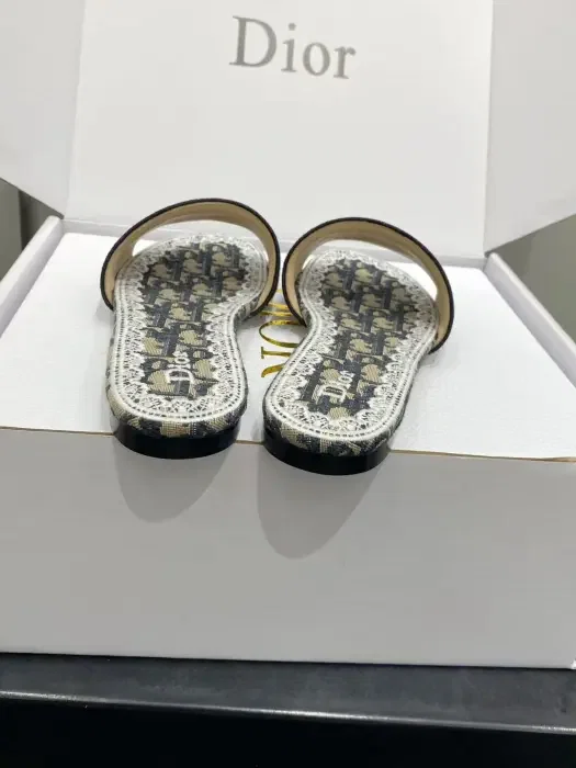 Dior image 6