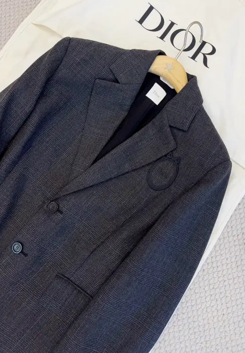 Dior image 1