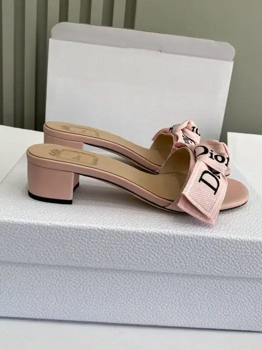 Dior image 1