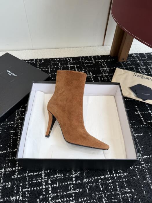 Saint Laurent image 5