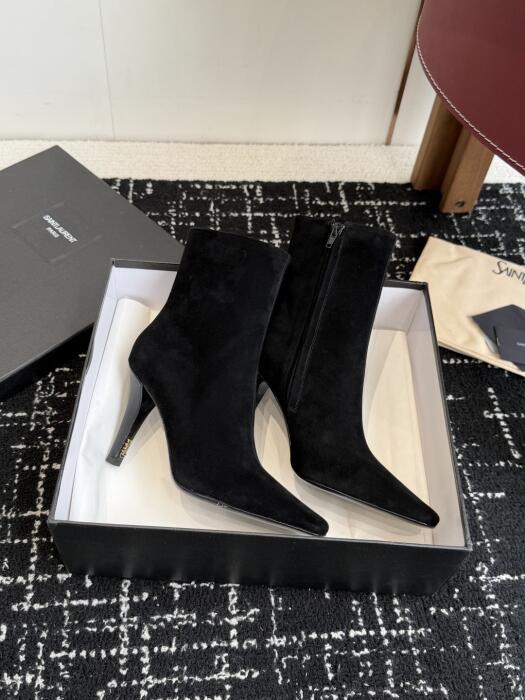 Saint Laurent image 3
